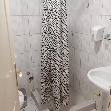 ホテル Vip スコピエ